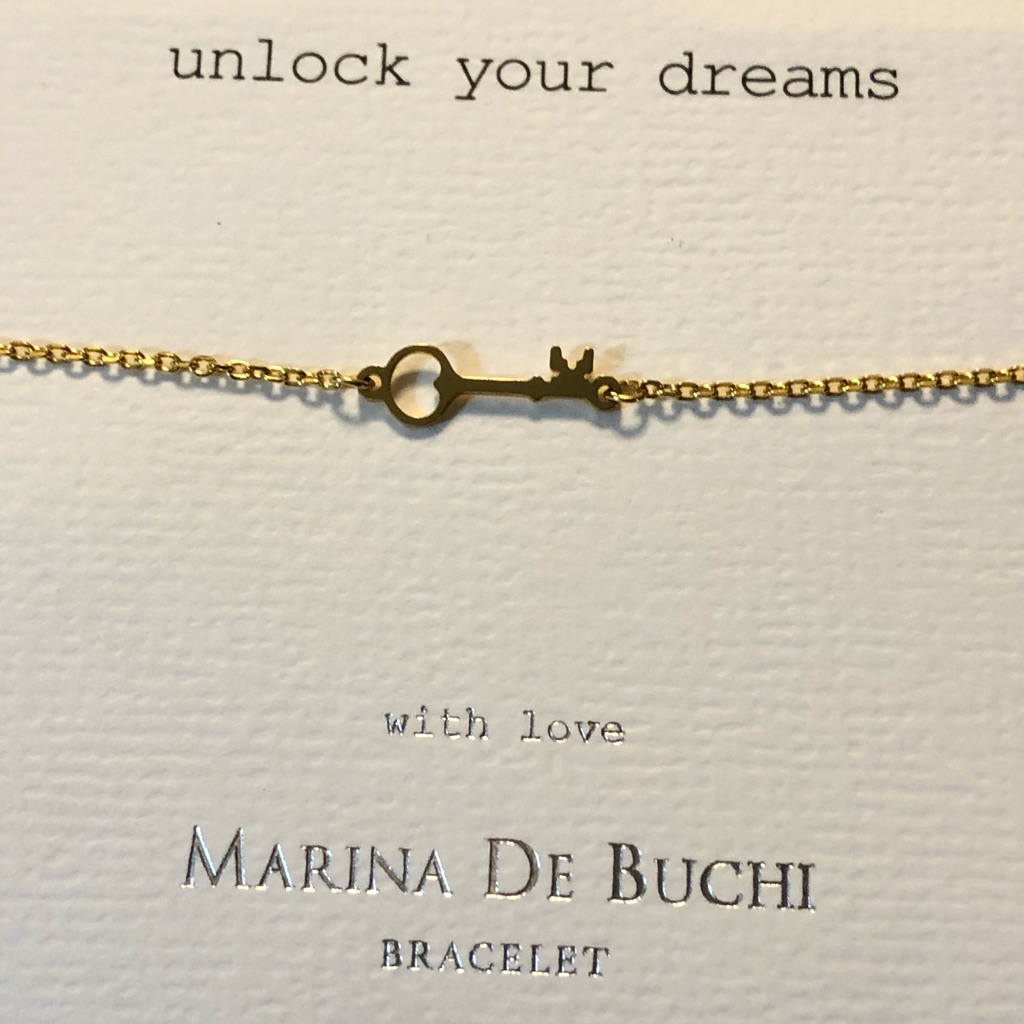 - Bracelet